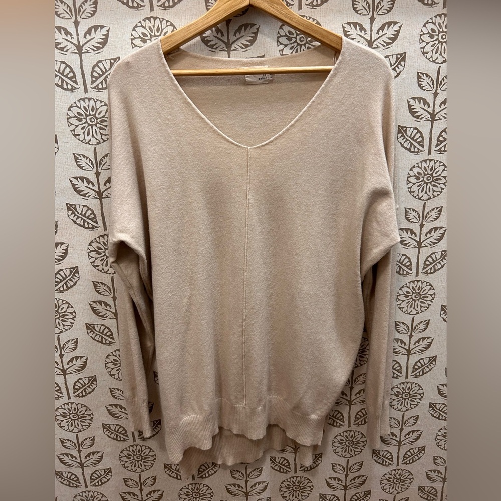 Chic Beige V-Neck Sweater